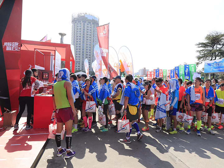 切字體感游戲，體感游戲，體感游戲開發，大屏互動游戲，互動游戲